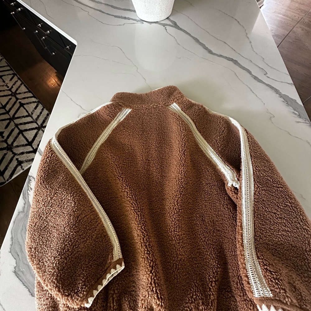 UGG Tan Sherpa  Jacket - Picture 2 of 2